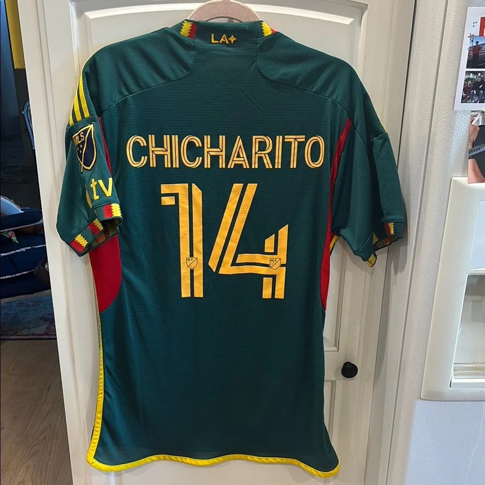 Men’s LA Galaxy Chicharito away jersey XL youth